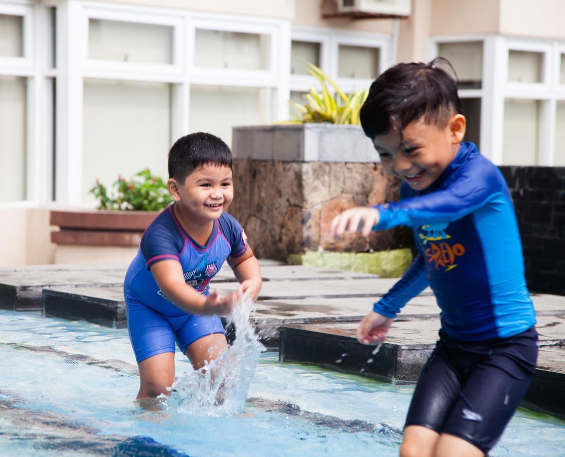 The Cirque Serviced Residences Quezon City Bagian luar foto